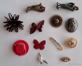 Prodám retrobižuterii - korále, brože, náramky, i jednotlivě - 7