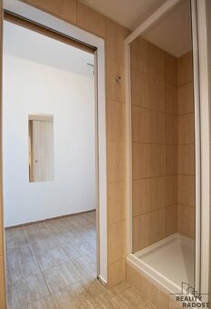 Pronájem bytu 1+kk 29 m² Božetická, Praha - Modřany - 7