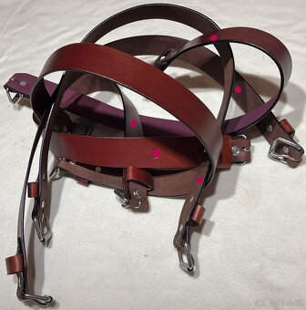 Westernový zadní podbřišníkový řemen kožený červený - 7