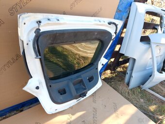 Zadni viko Renault Megane lll RS - 7