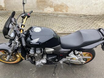 Hondu CB 1300 - 7