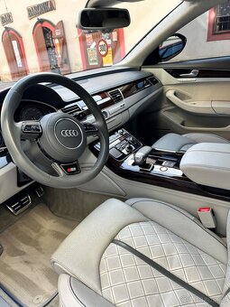 Audi S8, V8 382 kW (520 koní) - 7