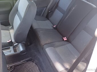 VW Golf 4 1.6 16V 77 kw r.v.2003 - 7