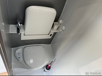 Mercedes Sprinter obytná dodávka top stav - 7