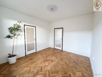 Nabízíme k prodeji útulný byt 2+1 v osobním vlastnictví s ga - 7