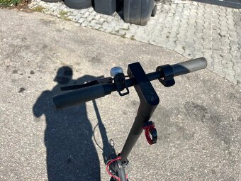 Xiaomi Mi Electric Scooter M365, vše funkční, nabíječka - 7