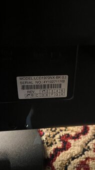 Monitor NEC a ASUS - 7