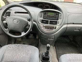 Toyota Previa s končící technickou D4D - 7