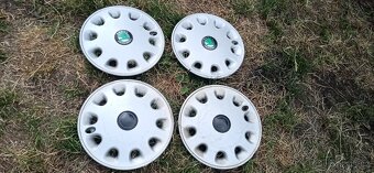 Dvě sady pneumatik s disky - 7