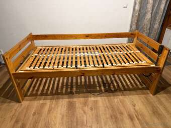 Zdravotní postel s elektrickým roštem a zdravotní matrací - 7