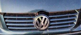 prodám nárazníky a masku na VW Boru - 7