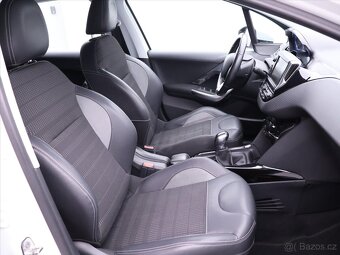 Peugeot 2008 1,2 VTi Allure Kůže Tempomat (2017) - 7