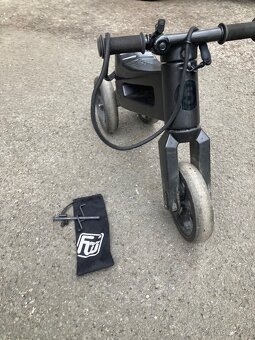 Odrážedlo funny wheels Rider SuperSport 2v1 s popruhem - 7