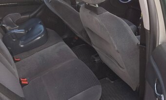 Ford Focus 1.6 benzin 74 KW. Rok 2004. Klima. Servis.kniha - 7