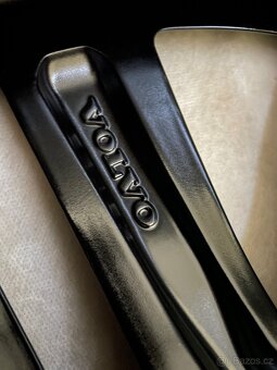 Original nový model alu Volvo XC90 r22 5x108 - 7