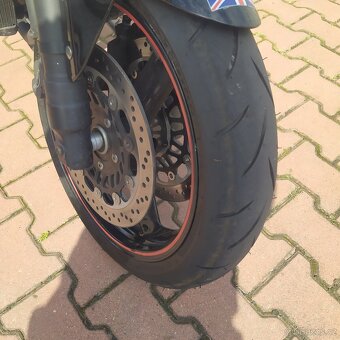Prodám Triumph 955 i speed - 7