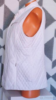 LEHOUNKÁ PROŠÍVANÁ VESTA + ŠÁLA - vel. 44 - 7