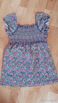 Balík dívčího oblečení na věk 3-6 let, celkem 17 věcí - 7