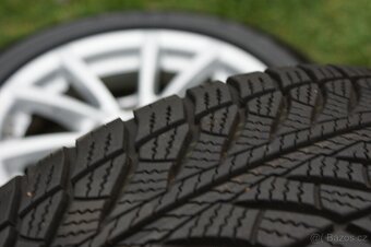 BMW lehce prohnute original kola R16 5x120 zimni pneu - 7