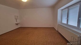 Pronájem Komerčních prostor 27 m2 - 7