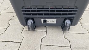 Prodam kompresorová autolednika 35l nova - 7