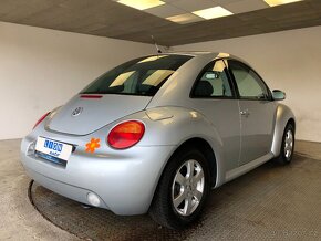 VOLKSWAGEN NEW BEETLE 1.6 MPI - 7