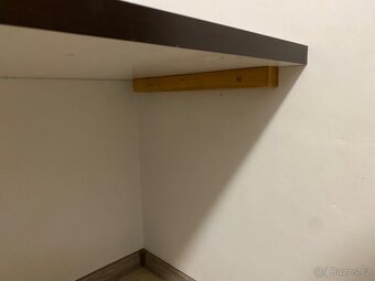 Dřevěná postel s úložnými prostory a psacím stolem - 7