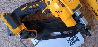 DeWALT DCN930N tesařská hřebíkovačka - 7