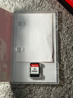 Nintendo switch + příslušenství - 7