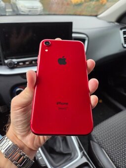 PRODANO - Apple iPhone Xr 64GB product RED - baterie 80% - 7