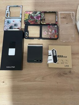Samsung Galaxy Z Flip5 256Gb,záruka - 7