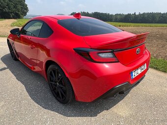 TOYOTA GR86 - 7