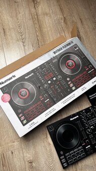 Numark mixtrack platinum fx - 7