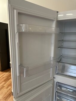 Lednice s mrazákem Bauknecht (235) Zamluveno - 7