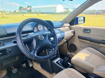 Nissan X Trail 2,2 dci - 7