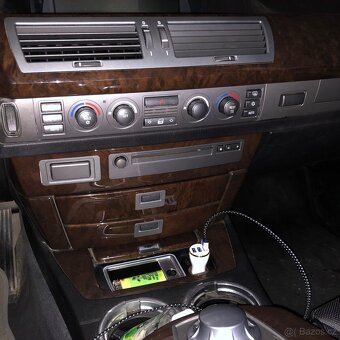 BMW 745i e65 2004 333koní - 7