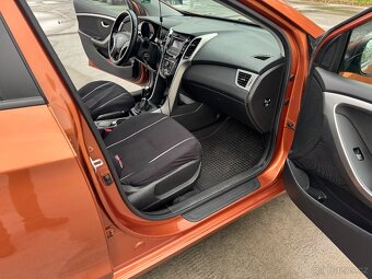 Prodám Hyundai i30 combi 1.6 - 88kw DOHC Benzin KM 71000 - 7
