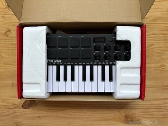 AKAI MPK Mini MK3 – téměř nový, použitý jen 2× - 7