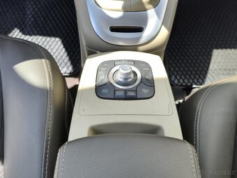 Renault Scénic 1.5 dCi , 81 kW nafta, 2009 - 7