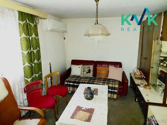 Samostatně stojící RD, 60 m2, pozemek celkem 84 m2, ul. Hole - 7