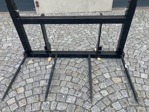 Nosič balíků na manipulátor/vidle na balíky/sklopné hroty - 7