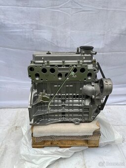 Závodní motor Škoda - 7