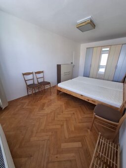 Pronájem řadového domu 5+1,184 m2 - HK, ul.Ovocnářská - 7
