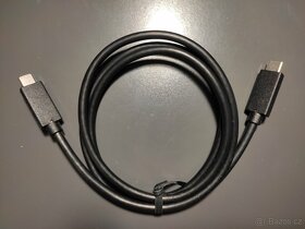 Různé typy kabelů USB A, USB C, DP, HDMI, VGA, DVI atd.. - 7