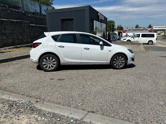 Opel Astra J 2013 1.7 - 7