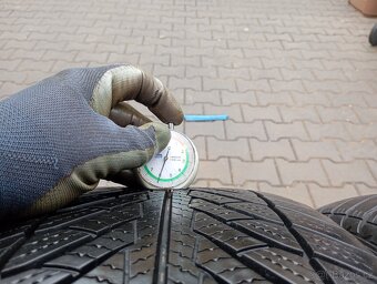 255/50/19 zimní pneu goodyear runflat - 7