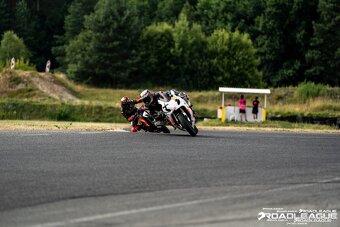 Okruhovka Suzuki GSX-R 750 K4 - 7