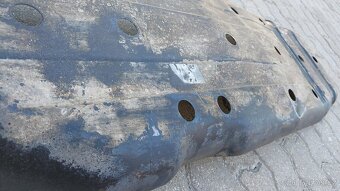 Ssangyong Rexton – Kryt nádrže - 7