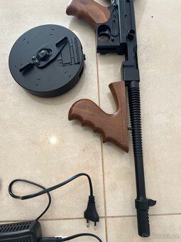 Airsoftové zbraně M1A1 a Thompson M1928A1 - 7