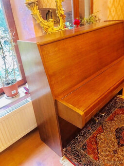 Steinway & Sons klavírní křídlo Mod-V125 v perfektním stavu. - 7